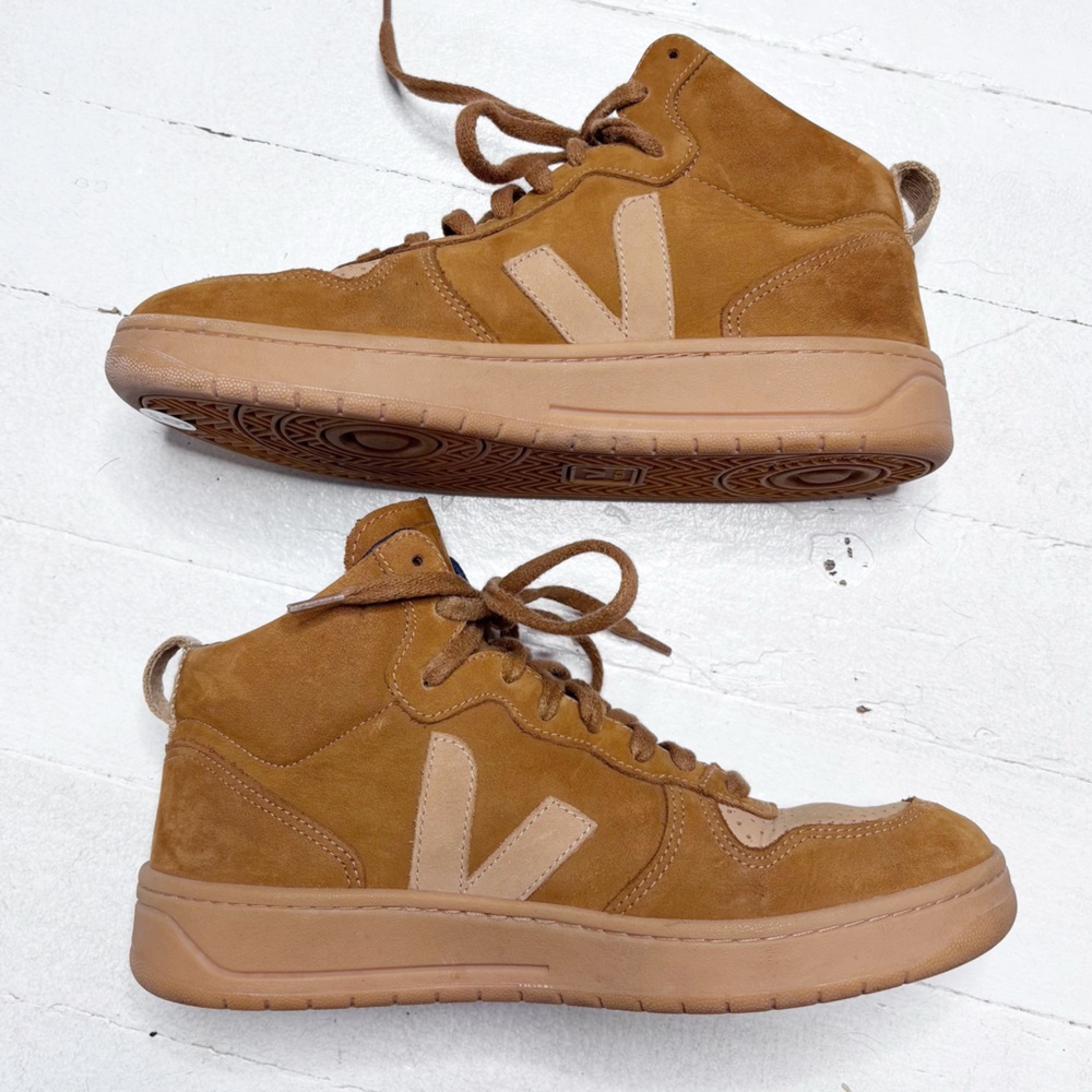 Veja V-15 Nubuck High-Top Sneakers Camel Desert Brown Size 40 EUC Worn Once!